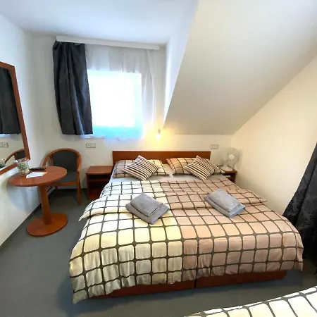 Hornicka Gæstehus 3*